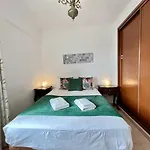 Vintage 1 With Pool By Homing Apartman